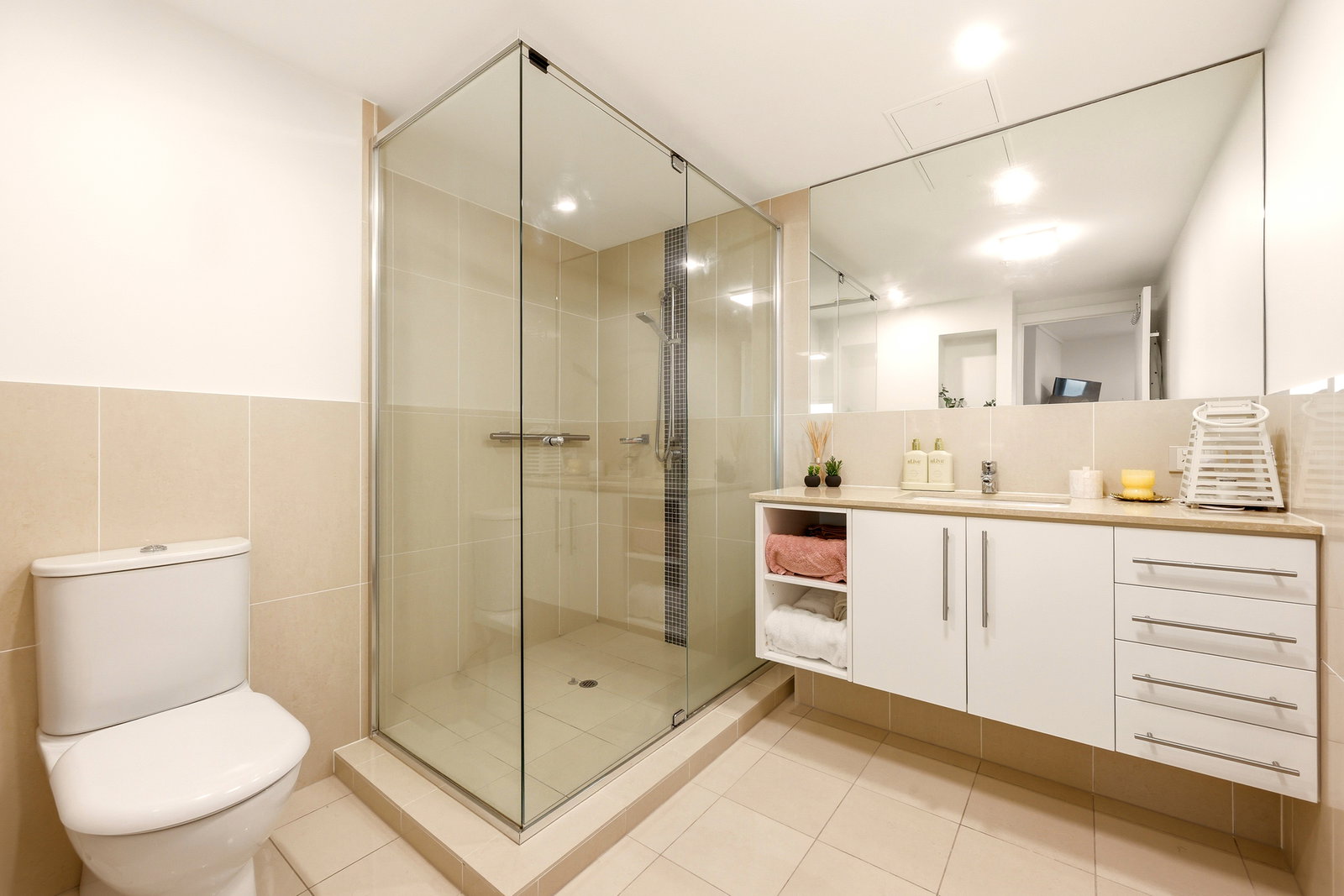 Listing image for 1004/185 Redcliffe Parade, Redcliffe  QLD  4020