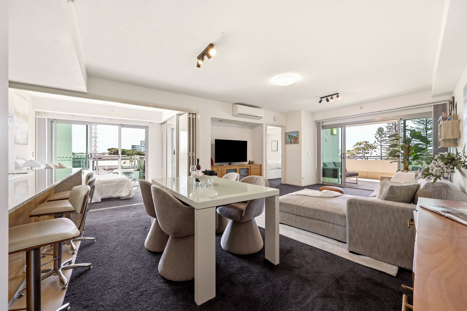 Listing image for 203/185 Redcliffe Parade, Redcliffe  QLD  4020