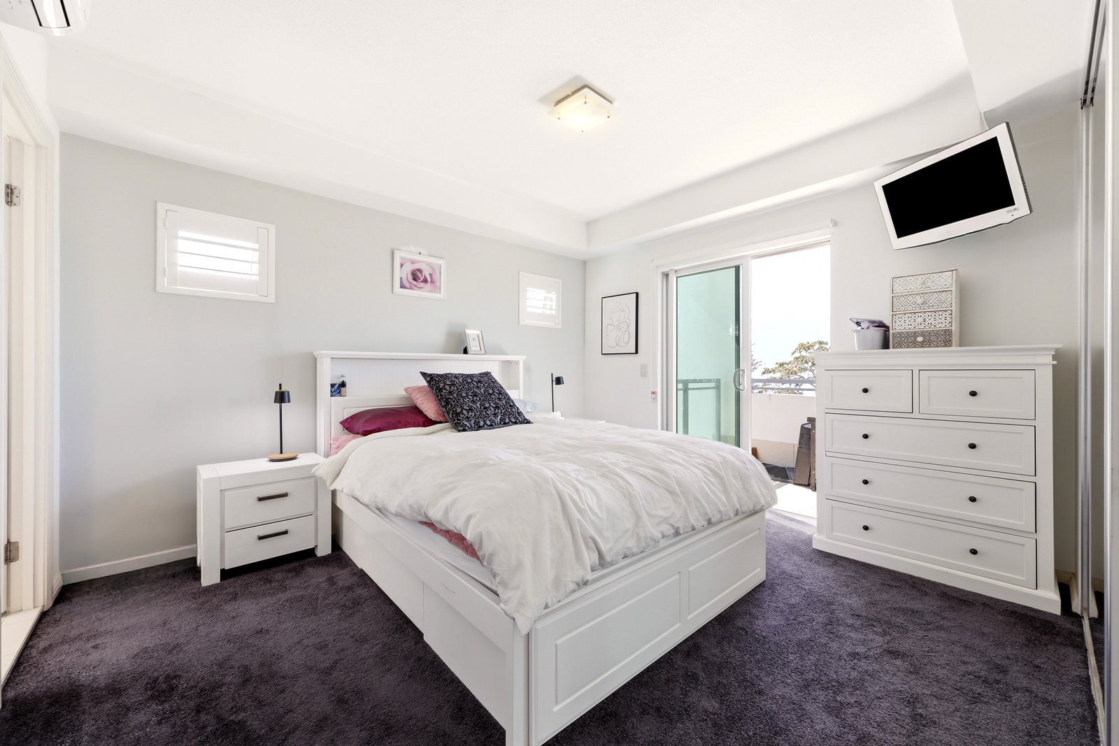 Listing image for 203/185 Redcliffe Parade, Redcliffe  QLD  4020