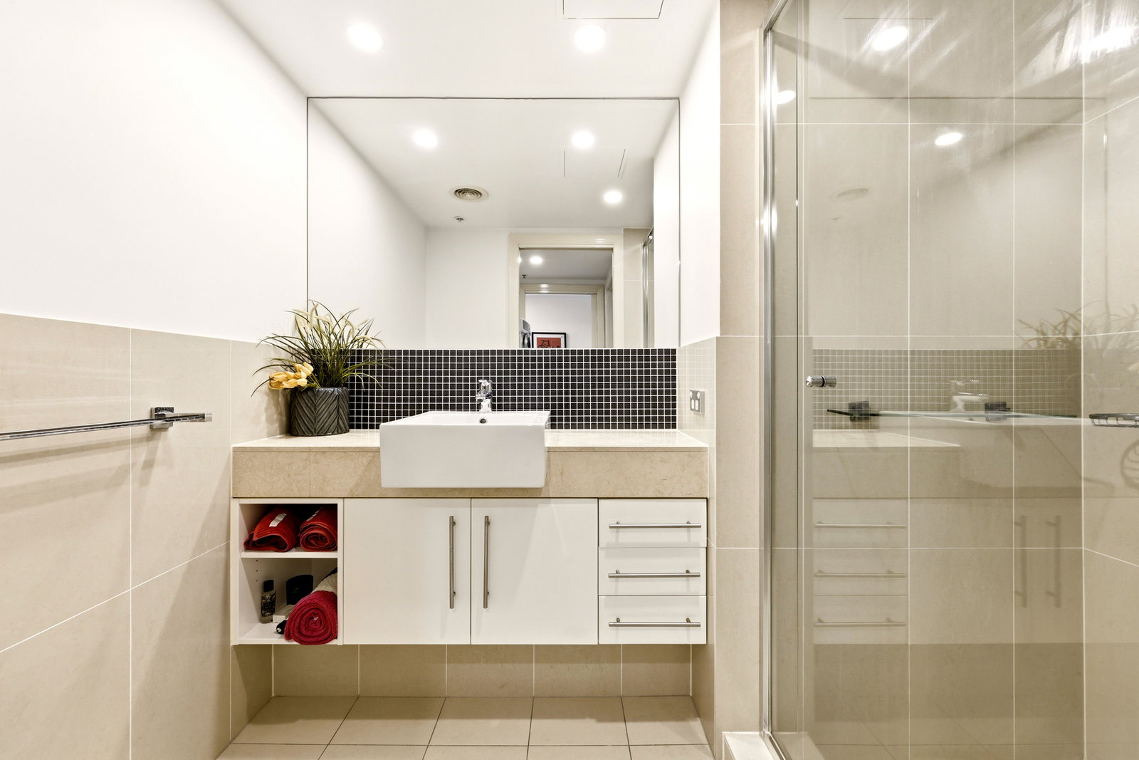 Listing image for 203/185 Redcliffe Parade, Redcliffe  QLD  4020