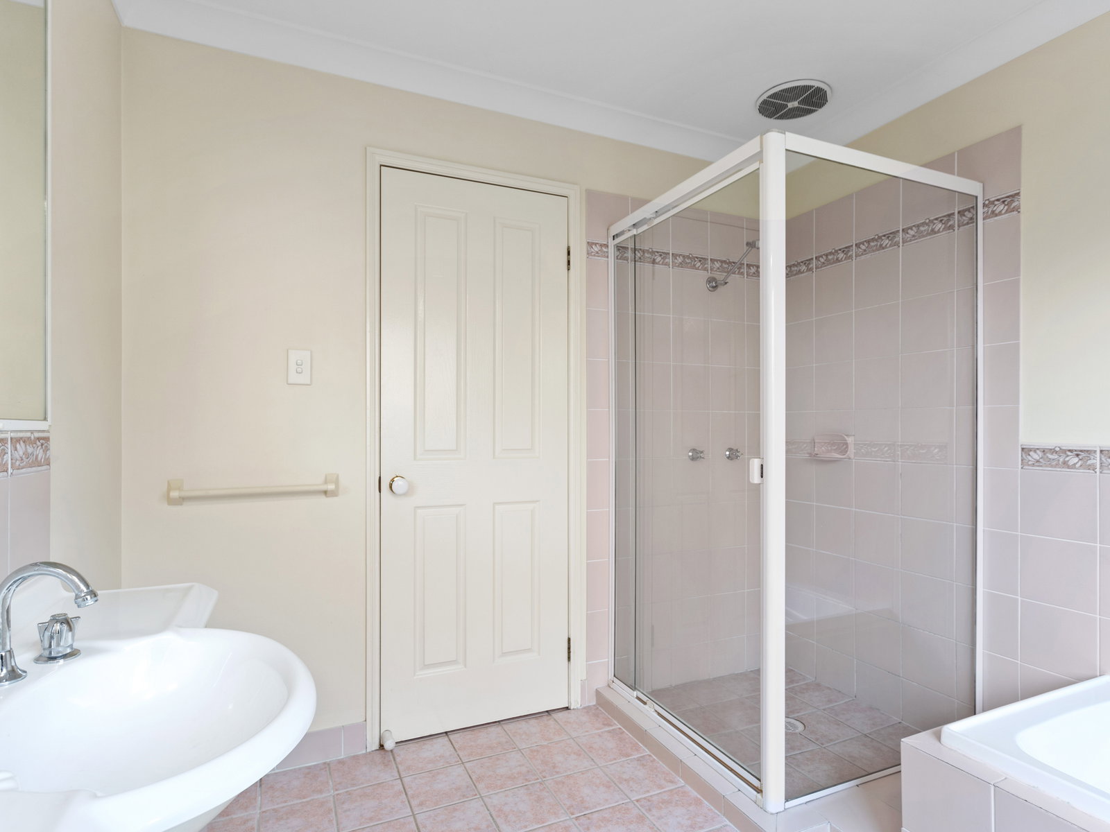 Listing image for 1/2 Sultan St, Rochedale South  QLD  4123
