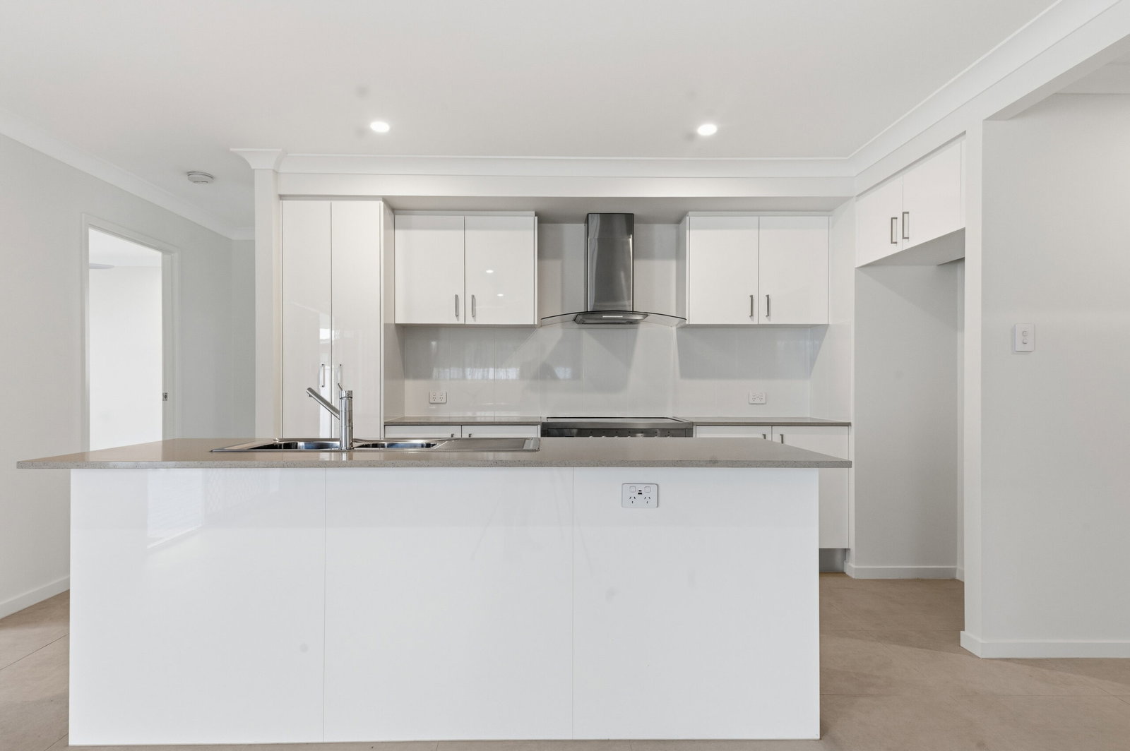 Listing image for 127 Rogers Street, Beachmere  QLD  4510