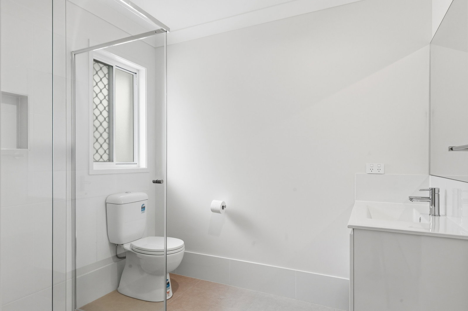 Listing image for 127 Rogers Street, Beachmere  QLD  4510