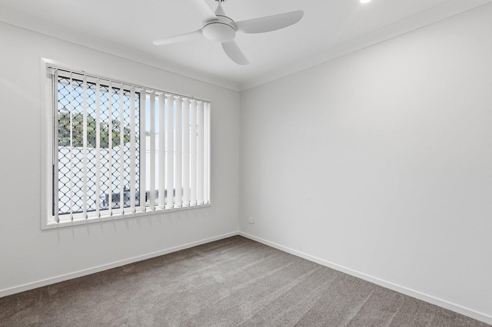 Listing image for 127 Rogers Street, Beachmere  QLD  4510