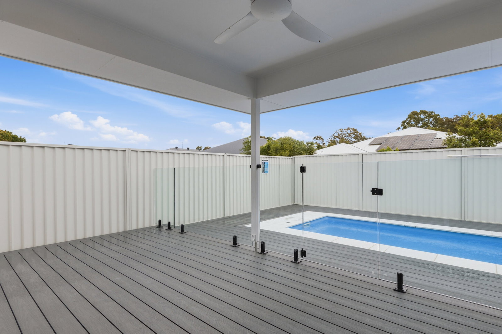 Listing image for 127 Rogers Street, Beachmere  QLD  4510
