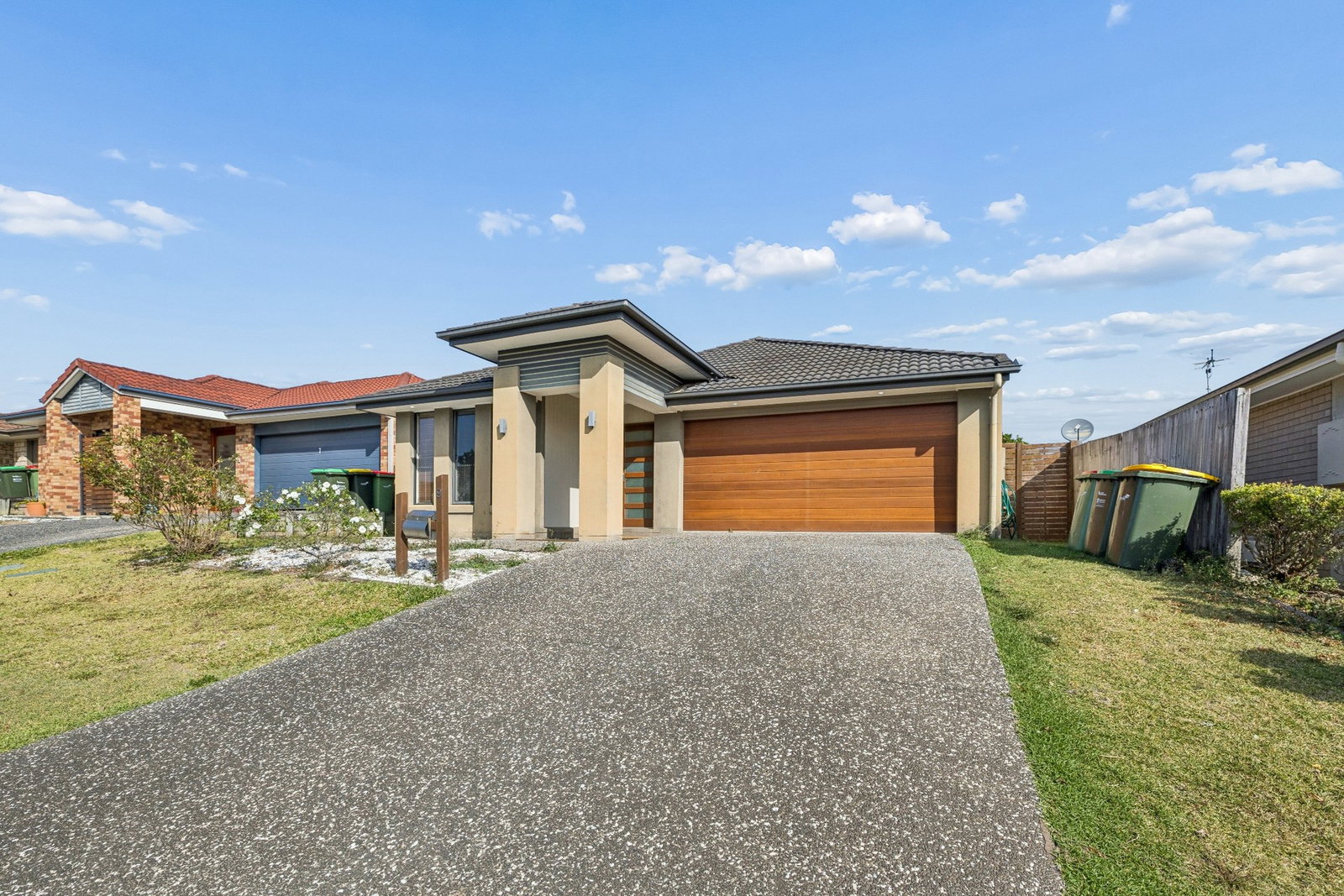 Listing image for 9 Kingdom Circuit, North Lakes  QLD  4509