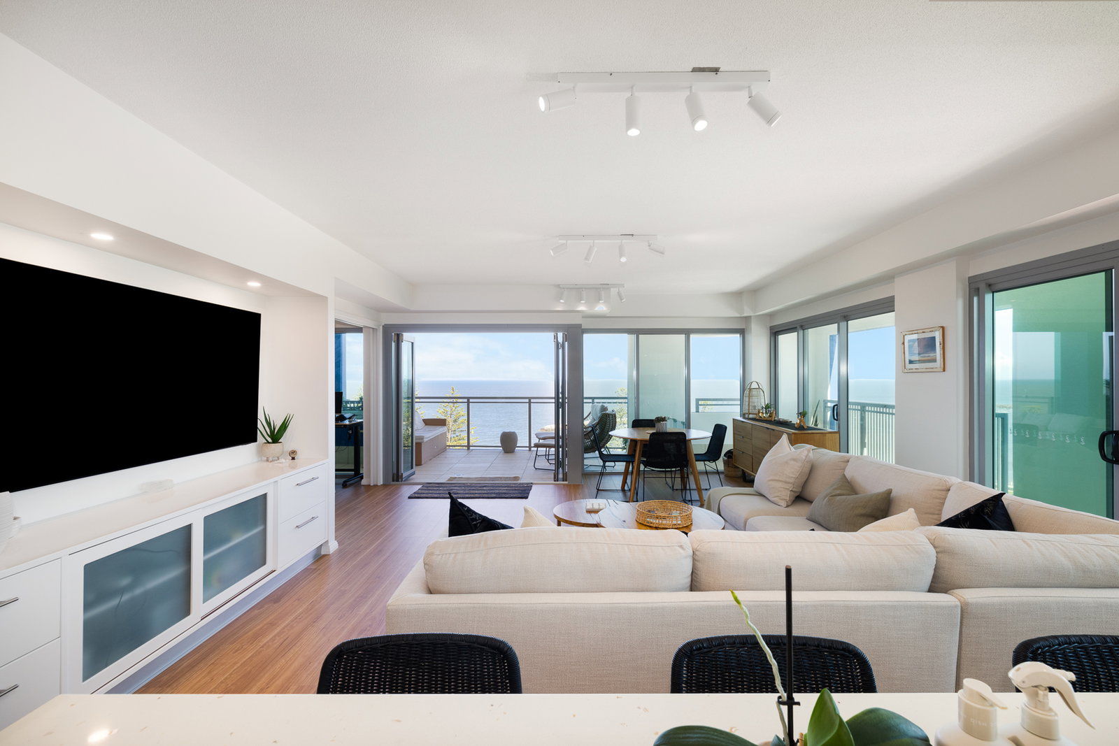 Listing image for 1004/185 Redcliffe Parade, Redcliffe  QLD  4020