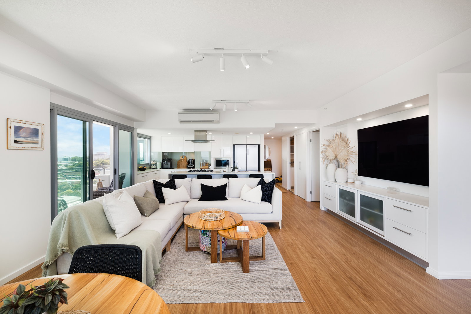 Listing image for 1004/185 Redcliffe Parade, Redcliffe  QLD  4020