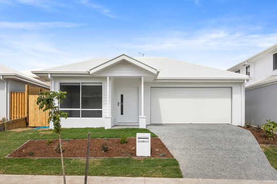 14 Potter Way, White Rock