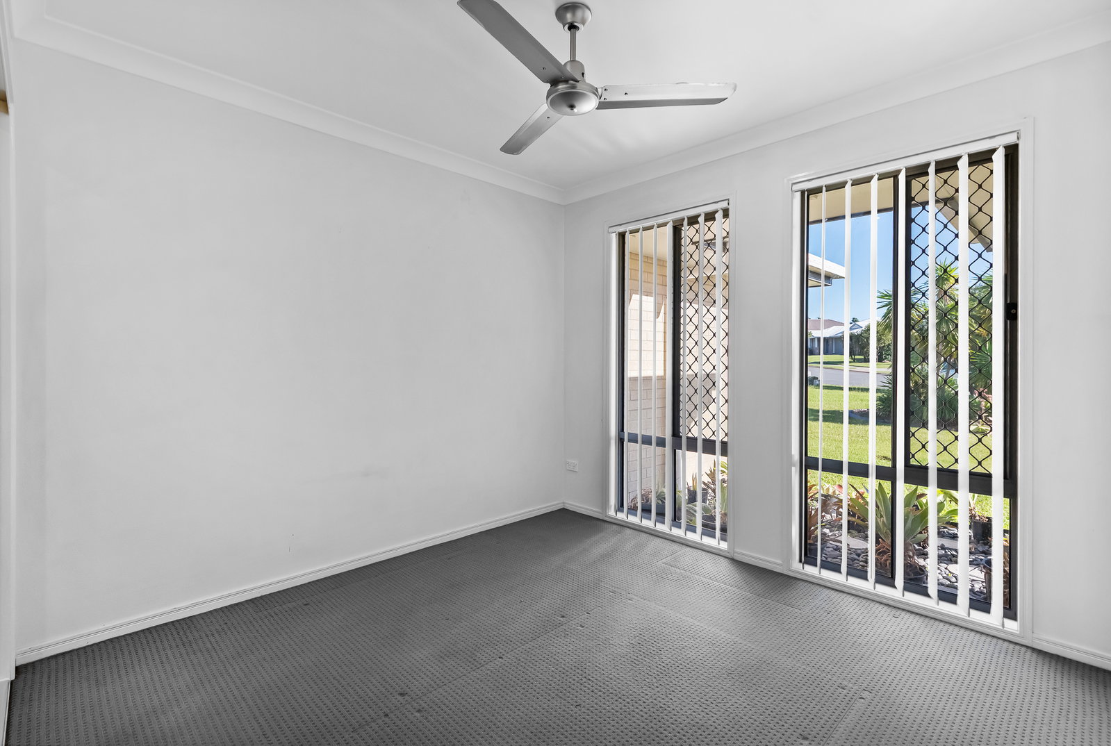 Listing image for 42 Peachfield Dve, Morayfield  QLD  4506