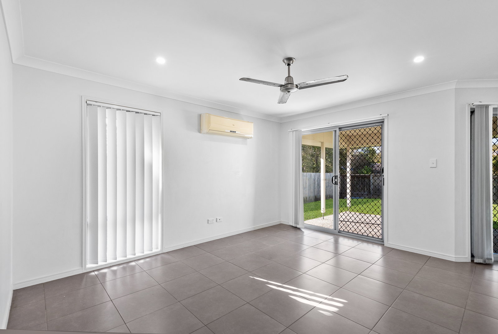 Listing image for 42 Peachfield Dve, Morayfield  QLD  4506