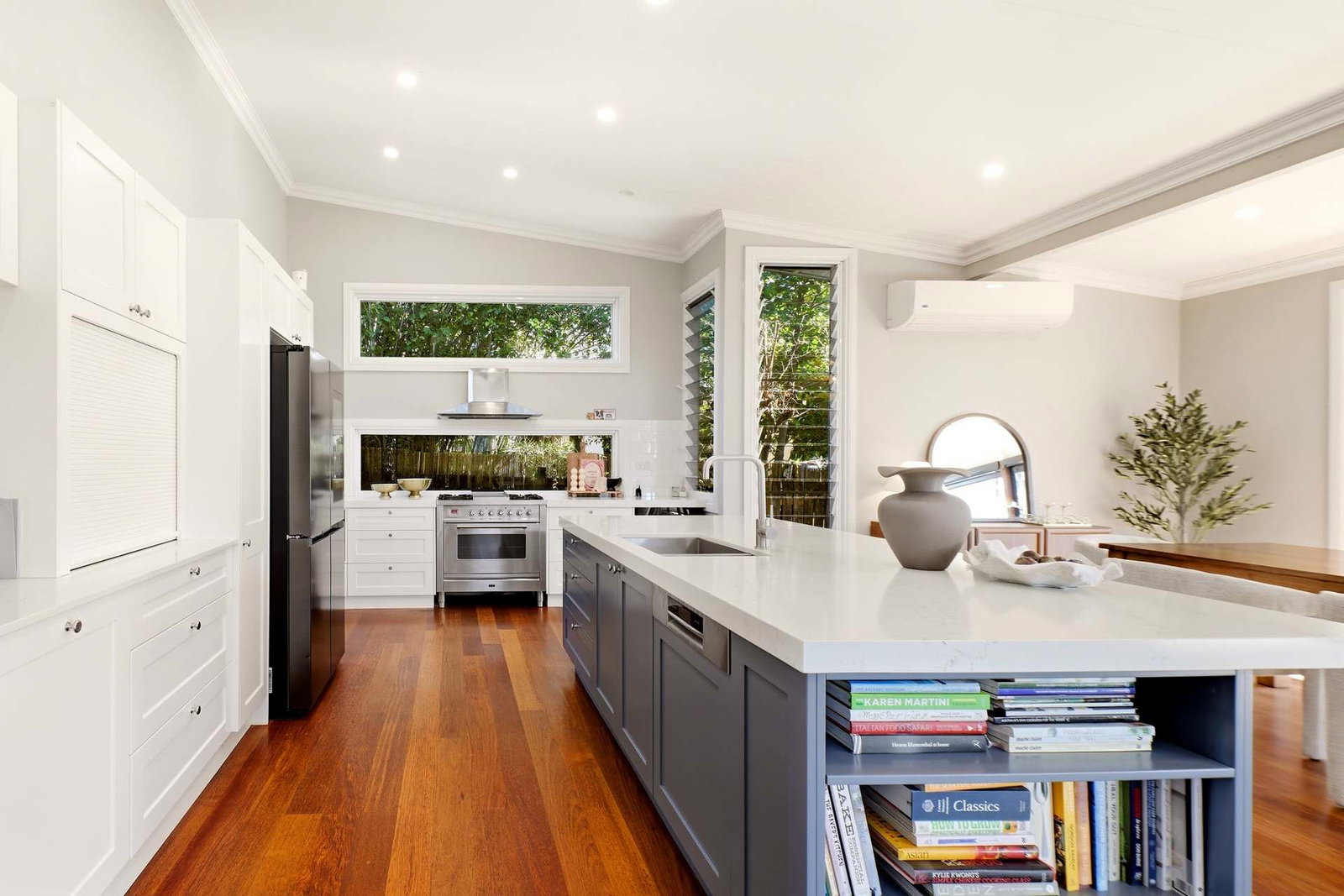 Listing image for 47 Central Avenue, Scarborough  QLD  4020