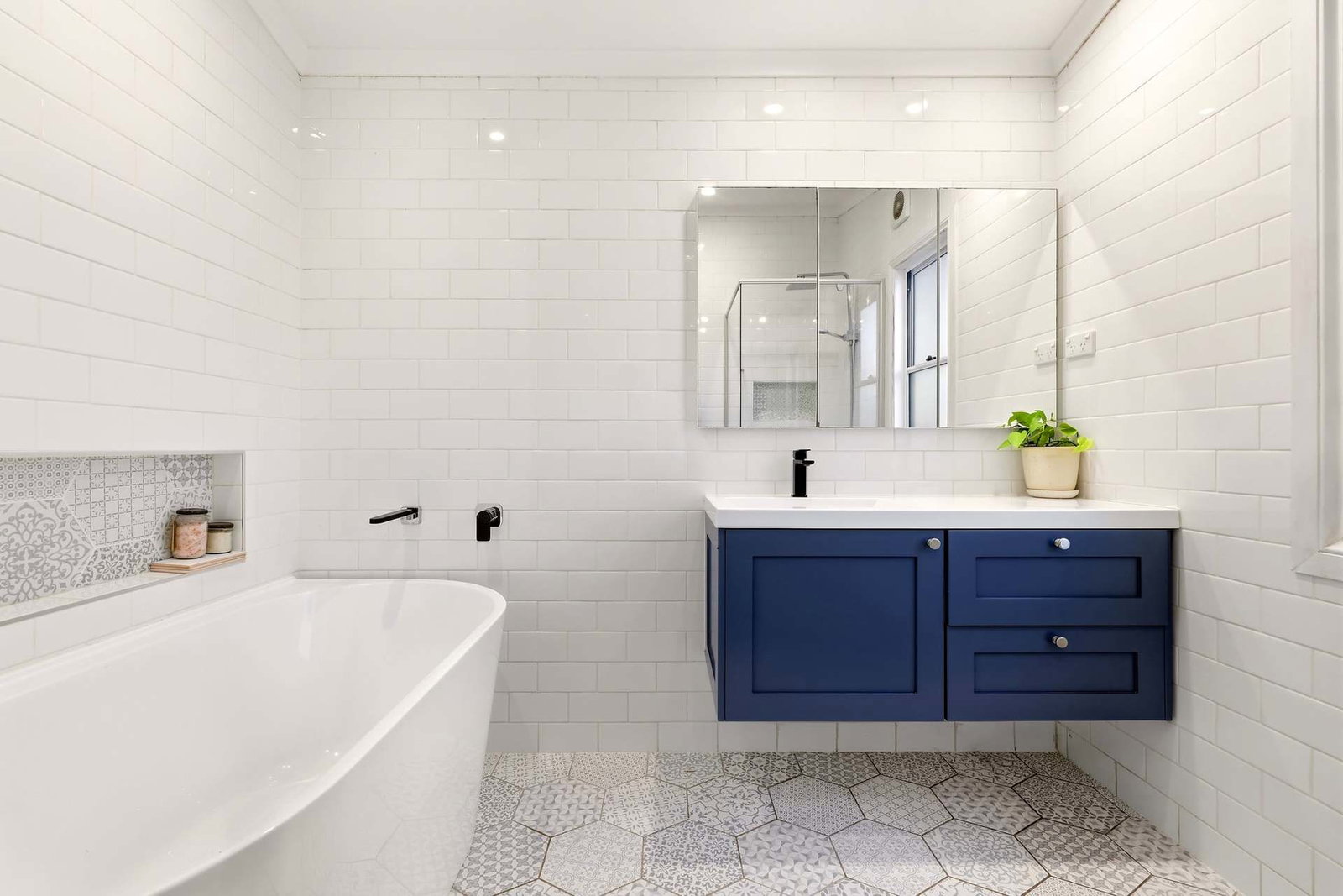 Listing image for 47 Central Avenue, Scarborough  QLD  4020