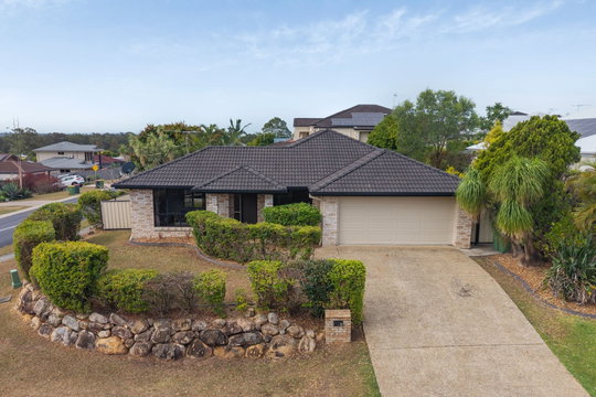 1 Michael David Drive, Warner