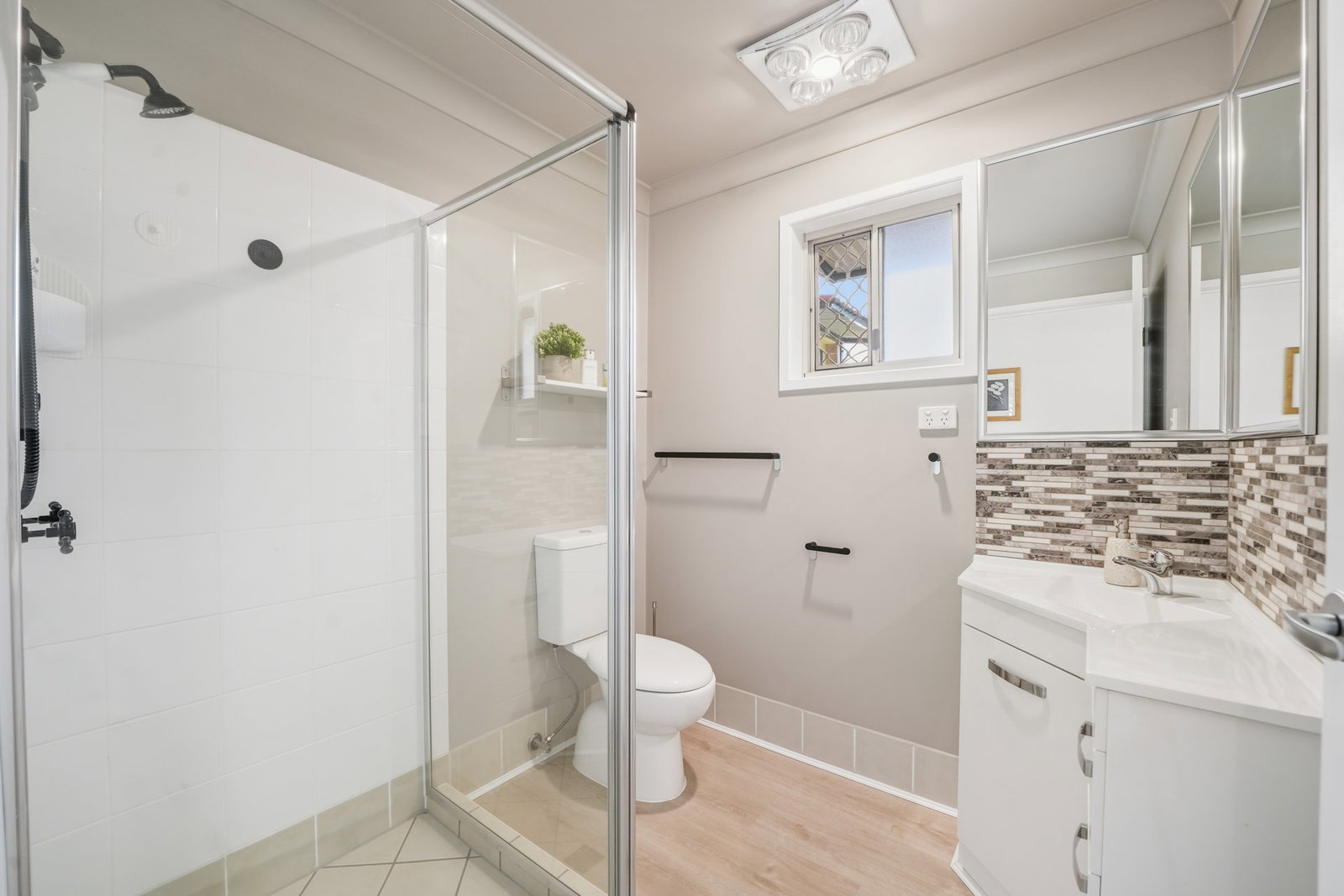 Listing image for 1/8 Euston Street, Kippa-ring  QLD  4021