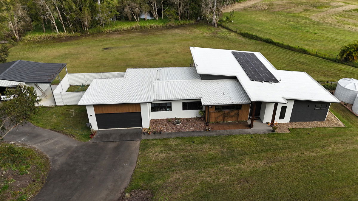 18 Durham Place Glenview QLD 4553