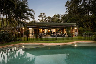 24 Sundown Close