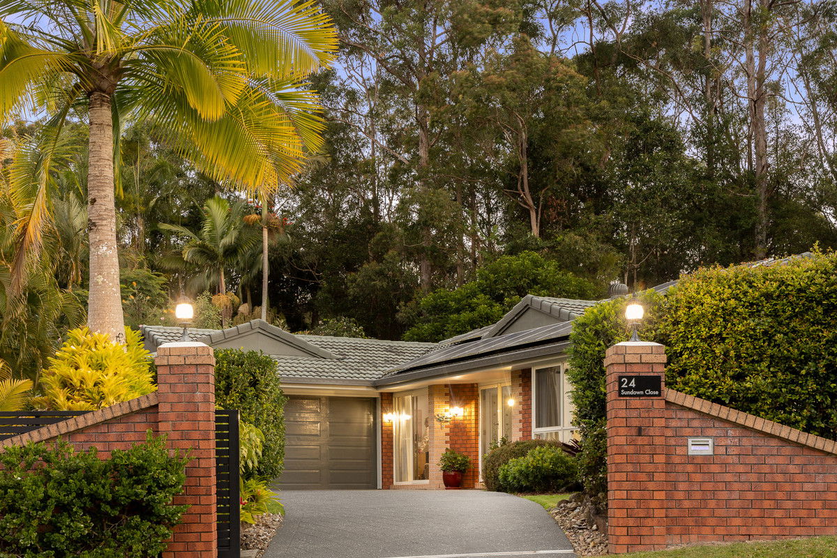 24 Sundown Close Tanawha QLD 4556