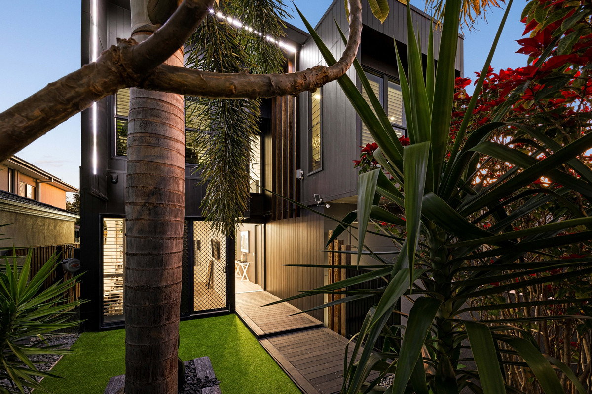 11 Lamatia Drive Mountain Creek QLD 4557