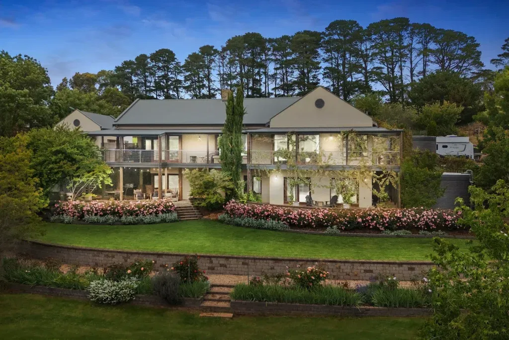 Behind the sale: This $2.5 million Clarendon property called for a premium campaign