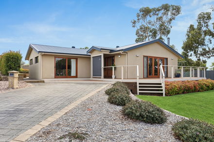 2 Uplands Street, Mount Barker