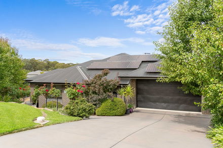 26 Lloyd Crescent, Littlehampton