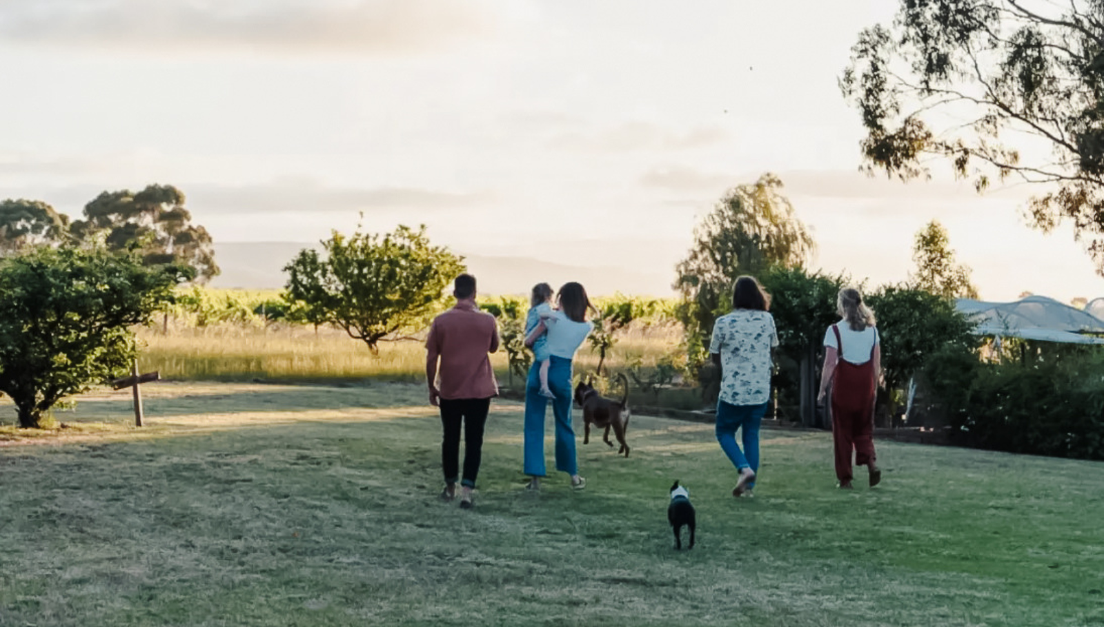 Image for Top 5 Pet-Friendly Holiday Rentals for Families, Couples & Solo Travellers