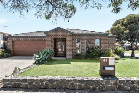 49 Curzon Drive