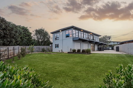6 Trevenen Court