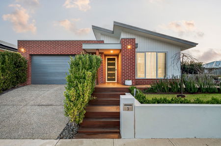 5 Countess Drive