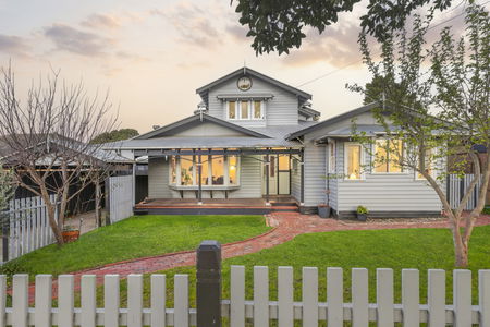 15 Murray Street