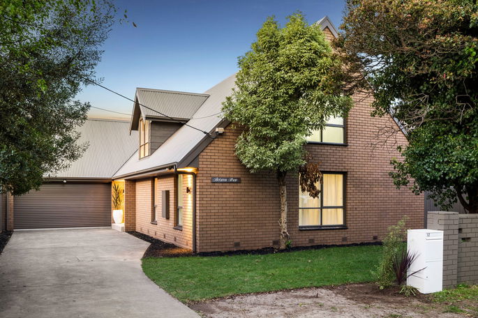 12 Geelong Road