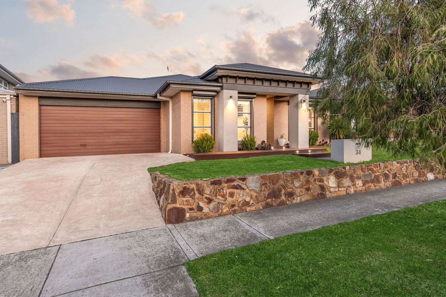 Listing image for 34 Fairvista Avenue, LEOPOLD  VIC  3224
