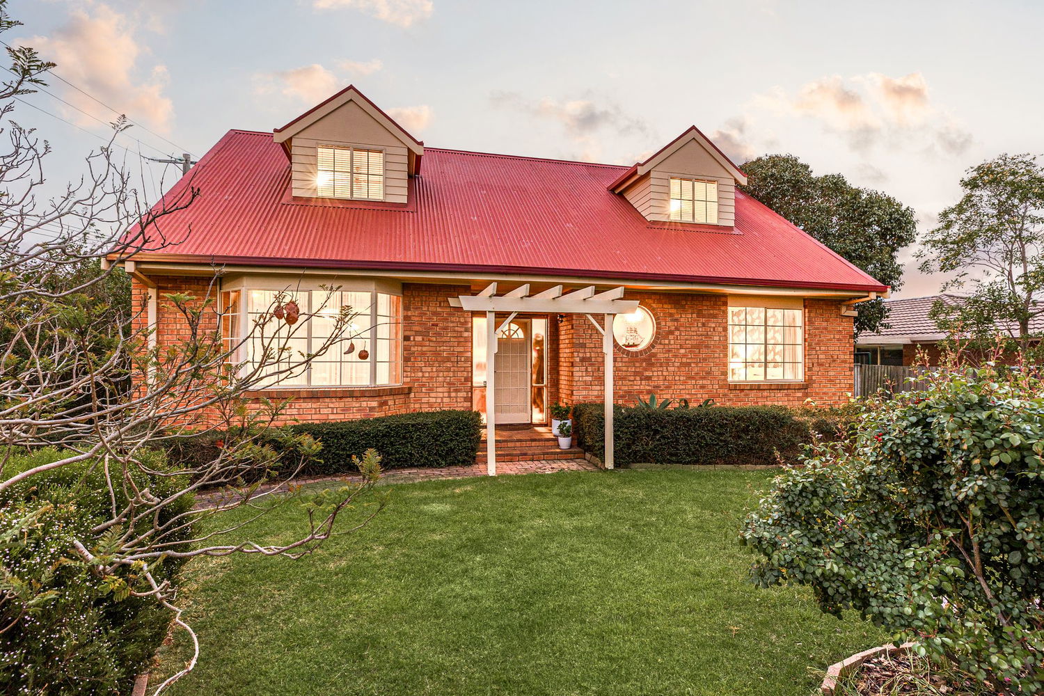 Listing image for 1 Fontaine Street, GROVEDALE  VIC  3216
