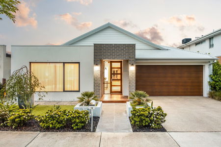 18 Buchanan Boulevard