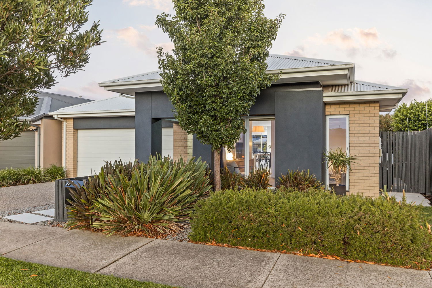 Listing image for 17 Prevelly Circuit, ARMSTRONG CREEK  VIC  3217