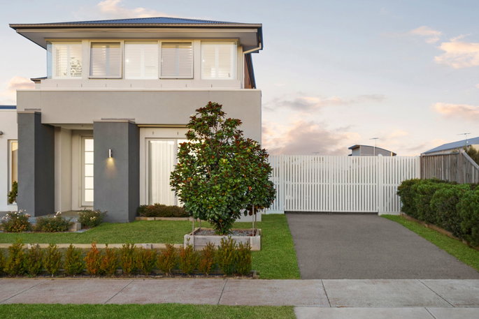 11 Miranda Crescent