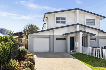 14B Lorikeet Close