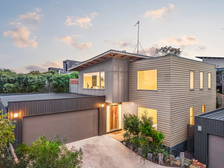 8B Driftwood Street