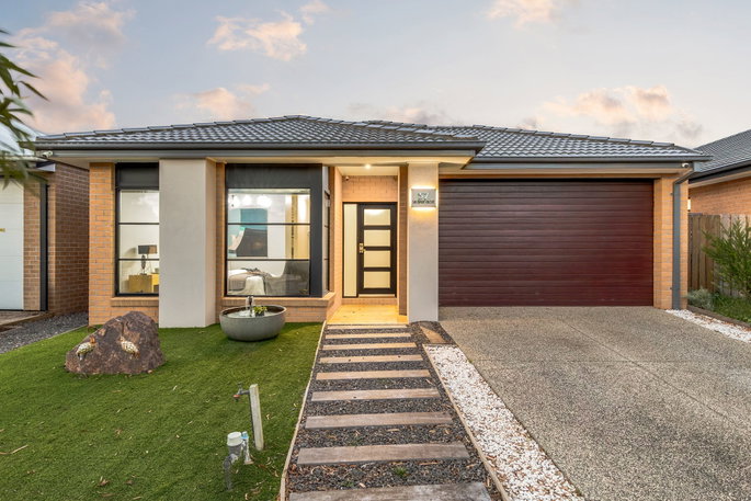 37 Salisbury Circuit