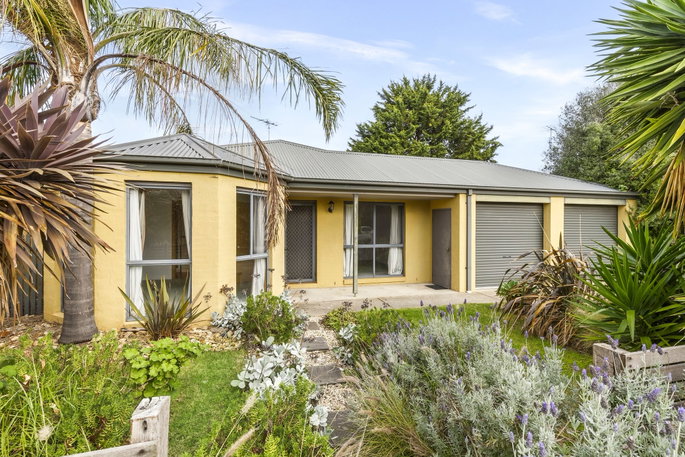 7 Newbay Close