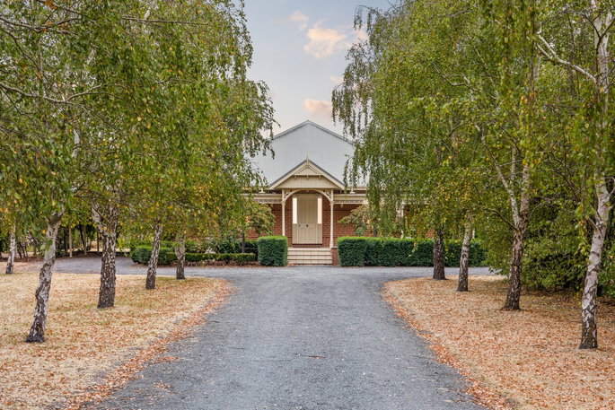 25 Homestead Avenue