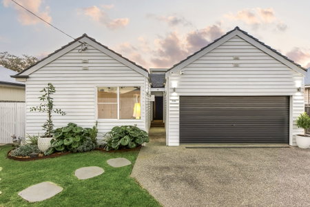 102B Roslyn Road