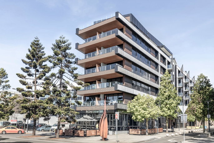 100/404 Western Beach Road