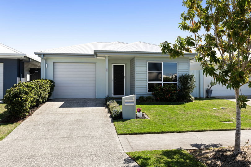 5 Bradley Crescent