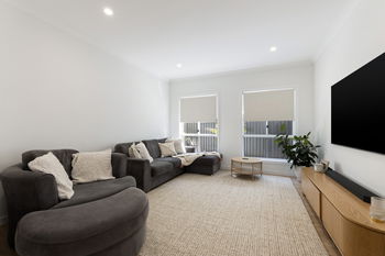 Listing image for 21 Hillview Crescent, Little Mountain  QLD  4551