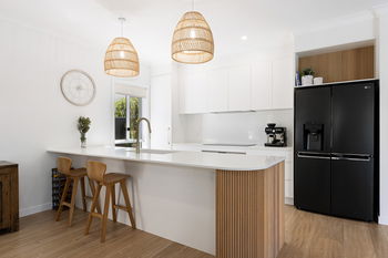 Listing image for 21 Hillview Crescent, Little Mountain  QLD  4551