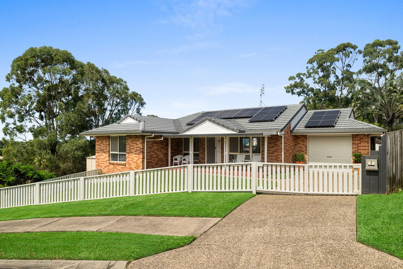 2 Stradbroke Drive