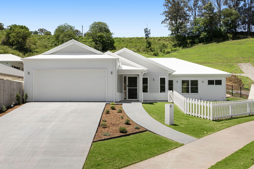 32 Lorikeet Place