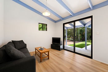 Listing image for 7 Hamilton Close, Mooloolah Valley  QLD  4553